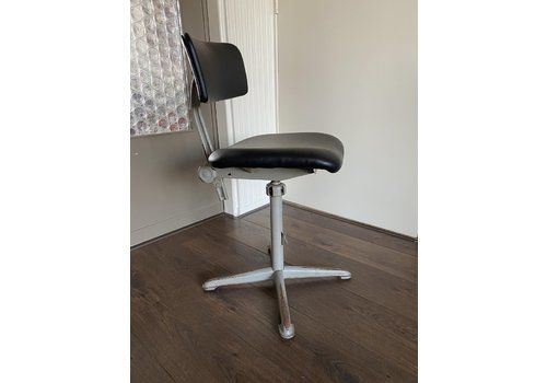 Industrial Drawing Or Architect Desk Chair By Friso Kramer For Ahrend De Cirkel, 1950s