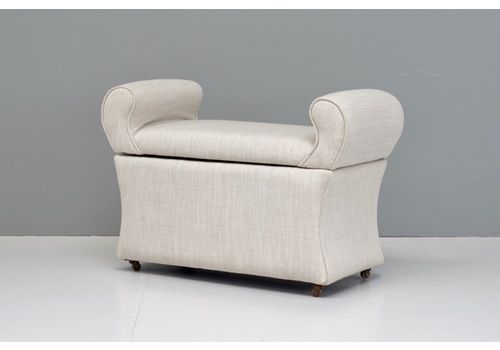 Footstool / Ottoman