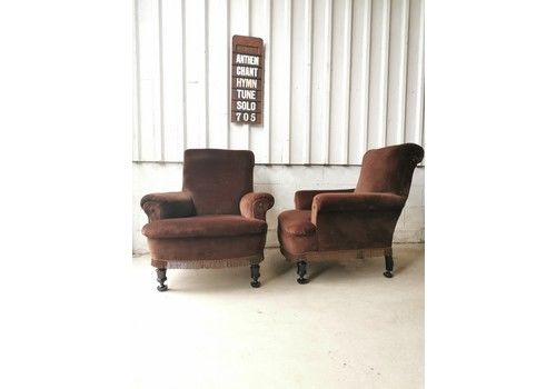 Antique Pair Of Deep Victorian Country House Easy Armchairs In The Manner Of Howard & Sons