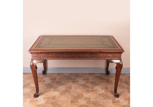Superb Quality Mahogany Chippendale Design Writing Table