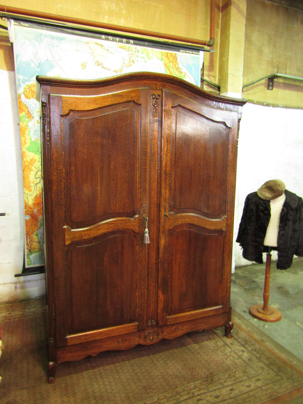 Sears has a wide selection of bedroom armoires to store all your belongings. vinterior