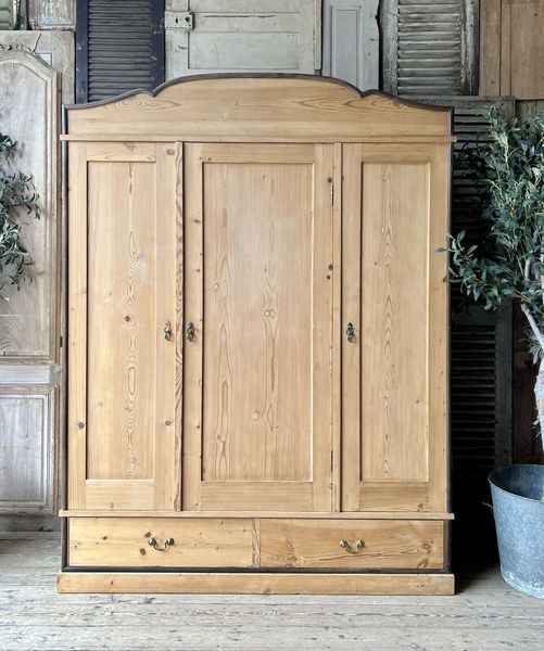 Antique Pine Knockdown Wardrobe Vinterior
