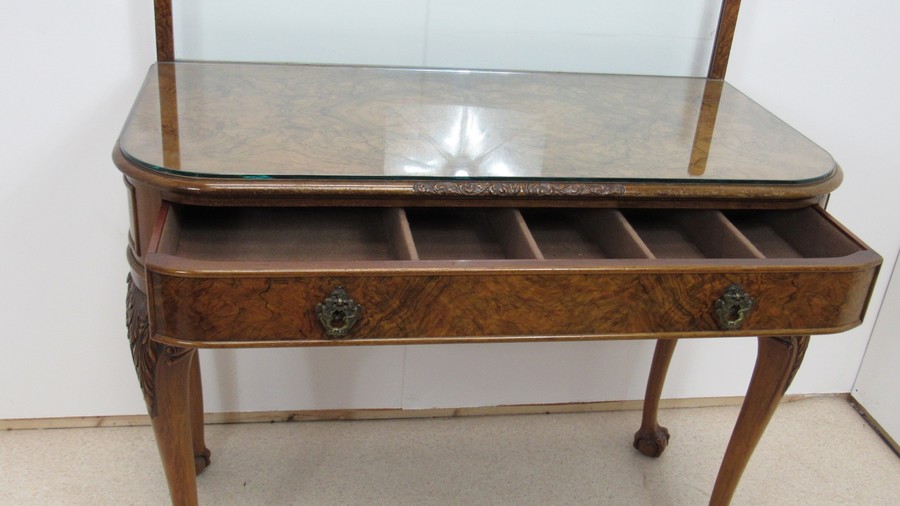 Superb Walnut Side Table, 1900s photo 875.0