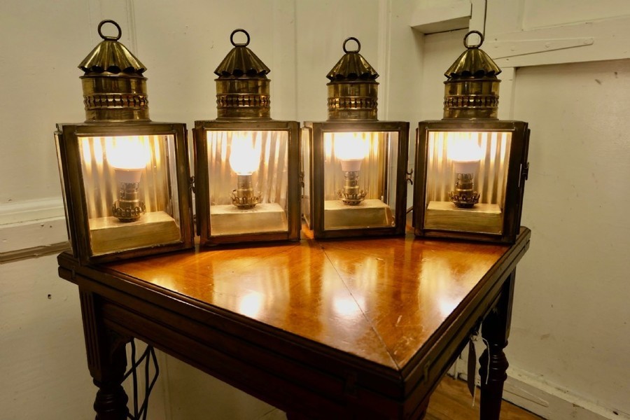 4 Electrified Brass Carriage Lights, Oil Lamps Vinterior