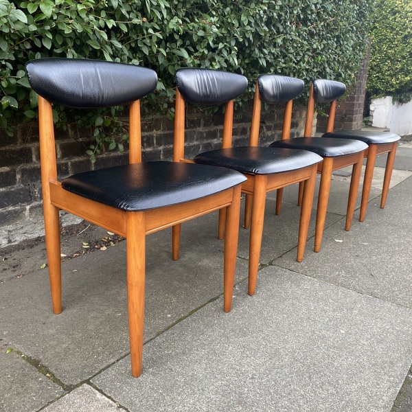 Mid Century Dining Chairs By Schreiber, 1970’s Set Of 4 Schreiber