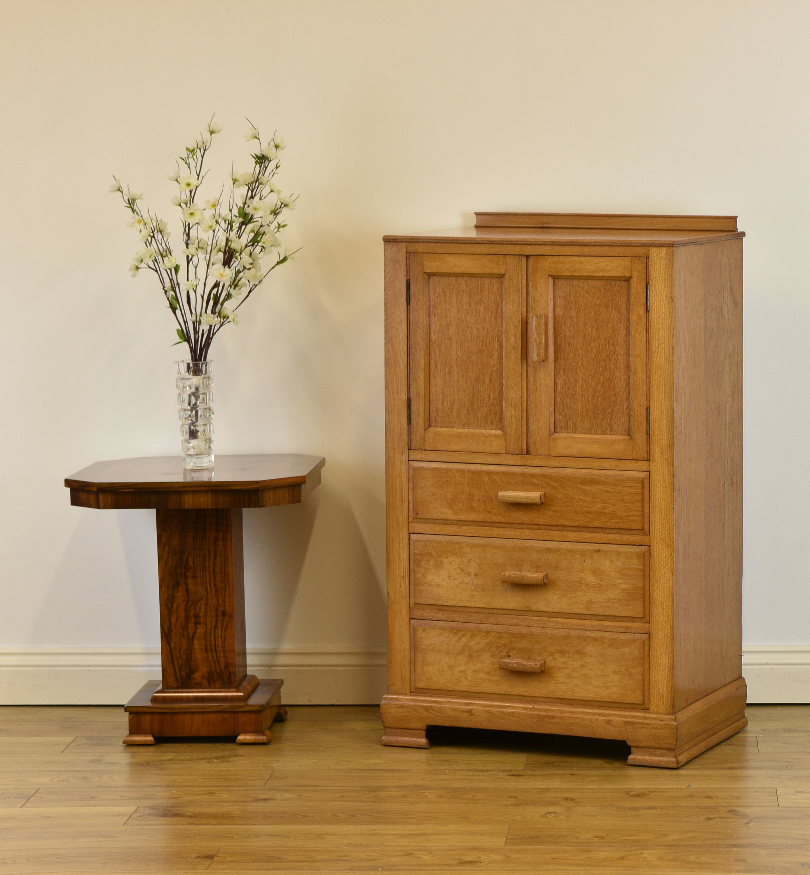 1930s Art Deco Small Oak Cabinet Chest Of Drawers Heals Manner