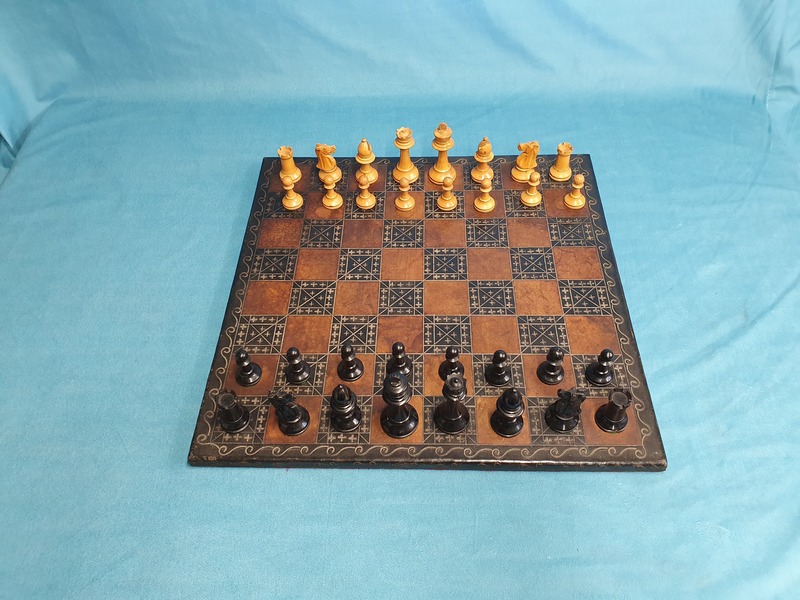 Turn Of The Century Chess Set With Leather Board Vinterior