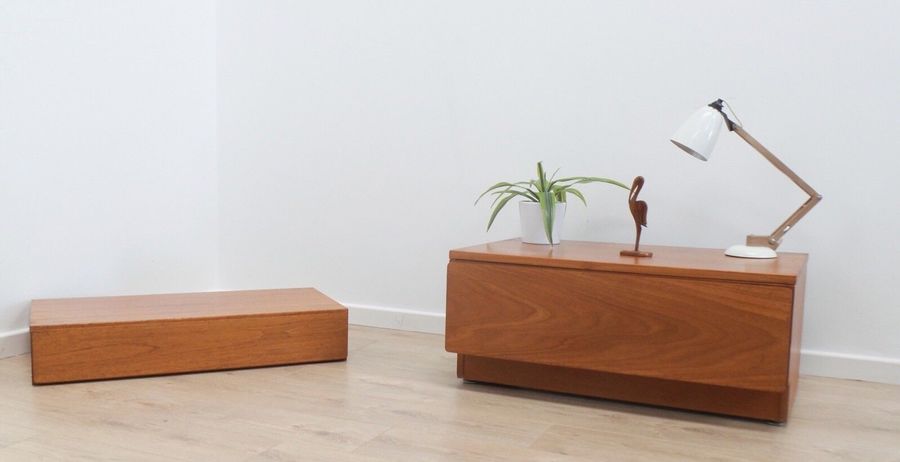 Mid Century Vintage Teak Floating Wall Shelf Storage Tv Unit Beaver Taple Beaver And Tapley Vinterior